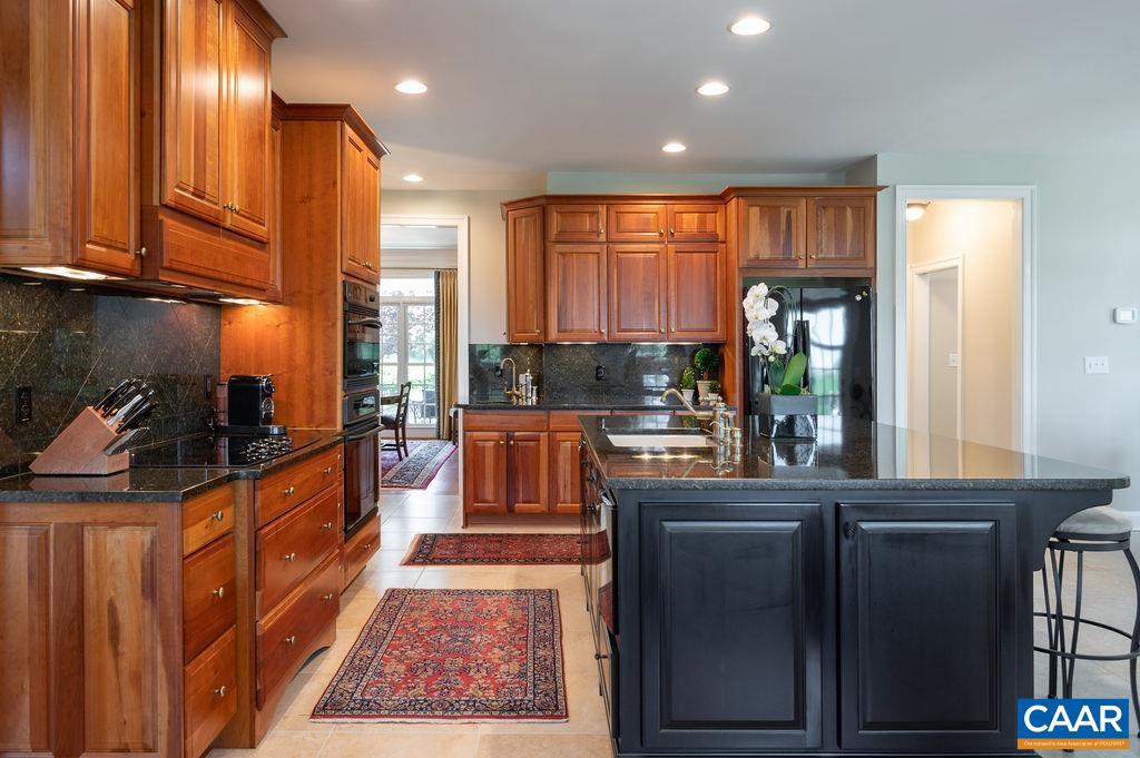 THE ROCKS - Residential