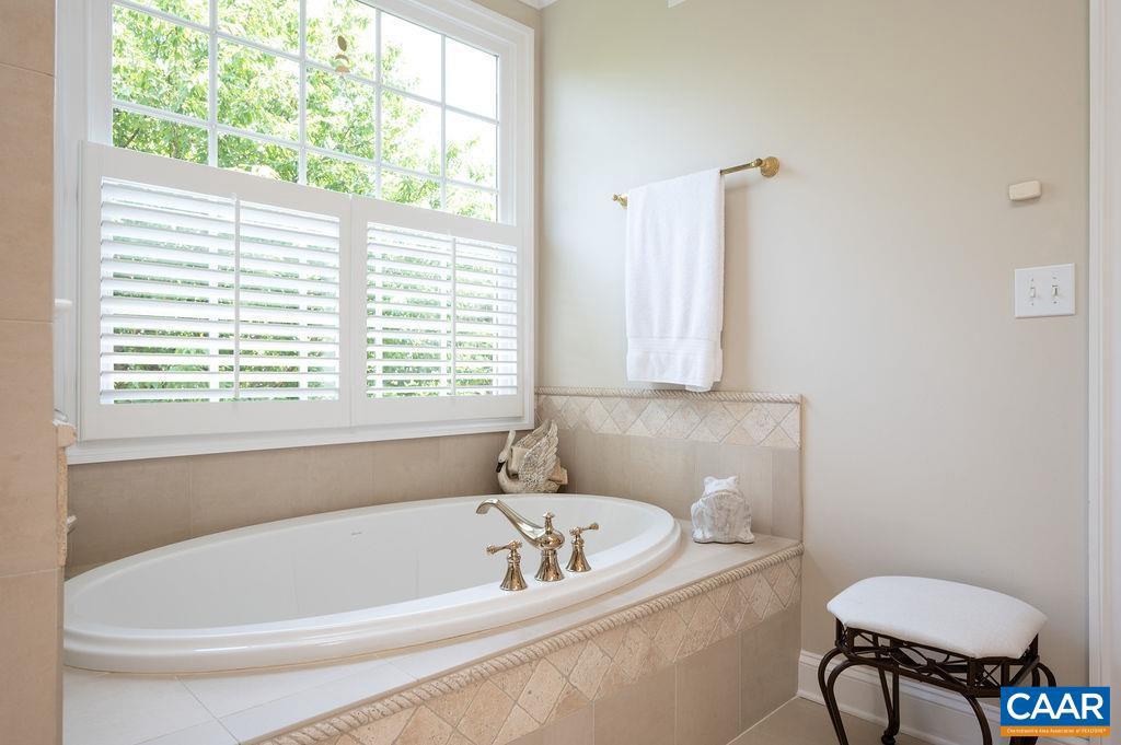 THE ROCKS - Residential