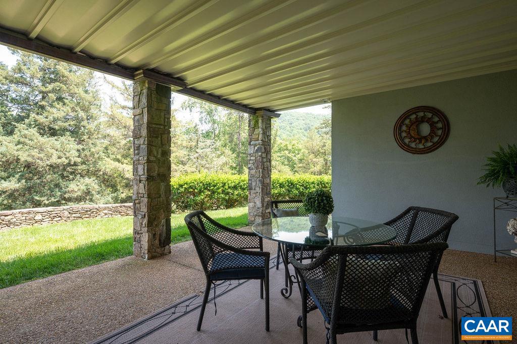 THE ROCKS - Residential