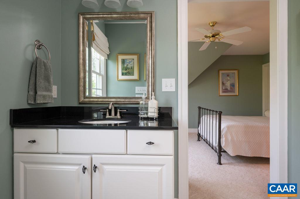 THE ROCKS - Residential