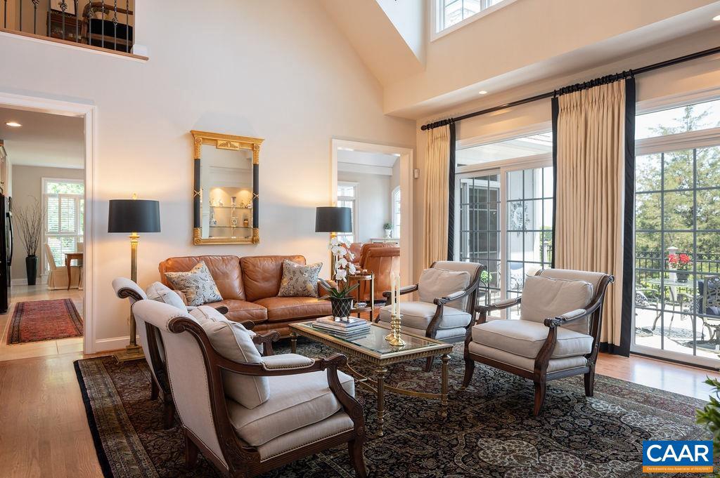 THE ROCKS - Residential