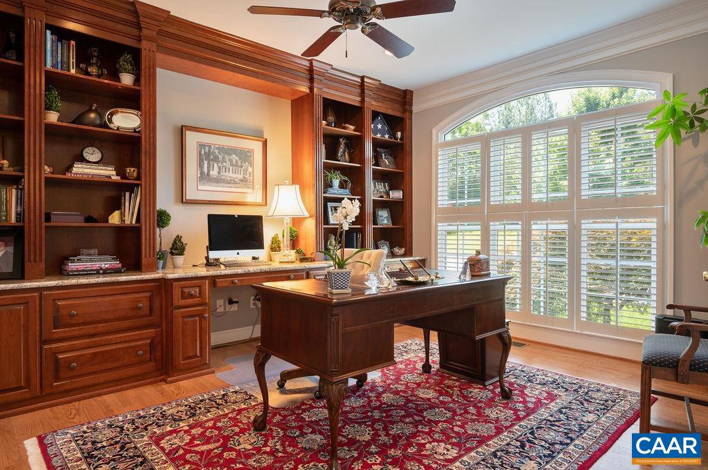 THE ROCKS - Residential