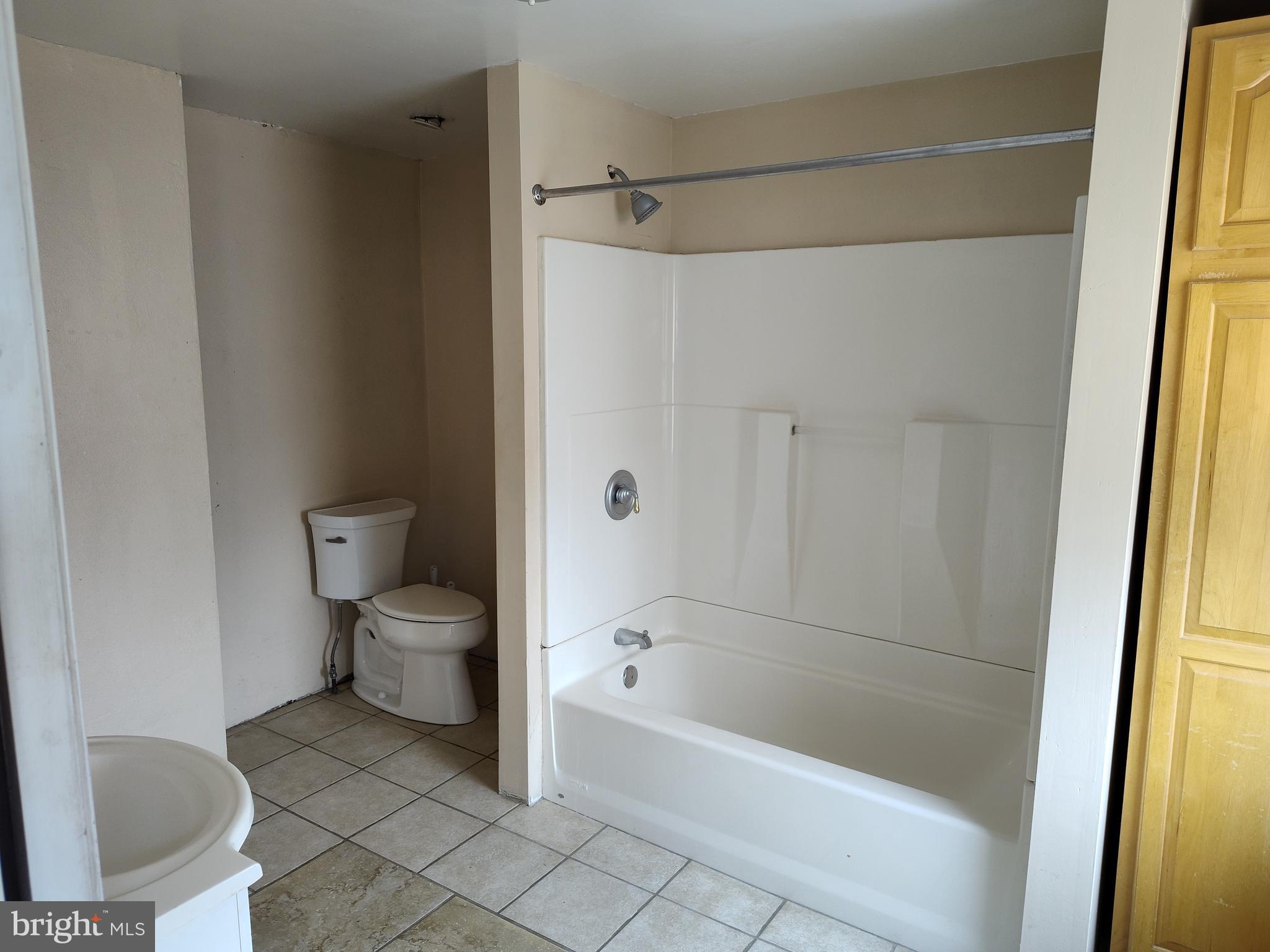 OLDE KENSINGTON - Commercial Sale