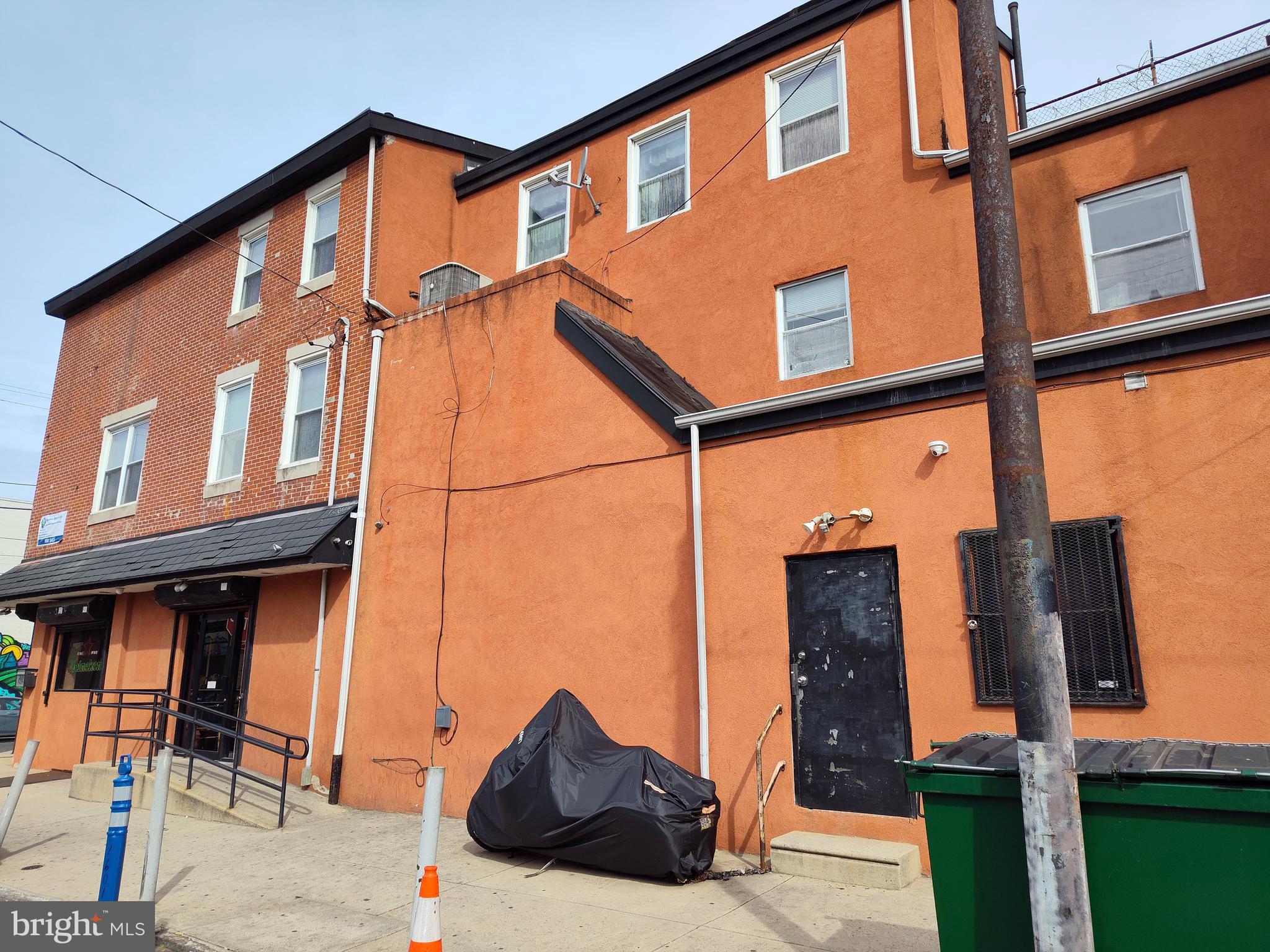 OLDE KENSINGTON - Commercial Sale