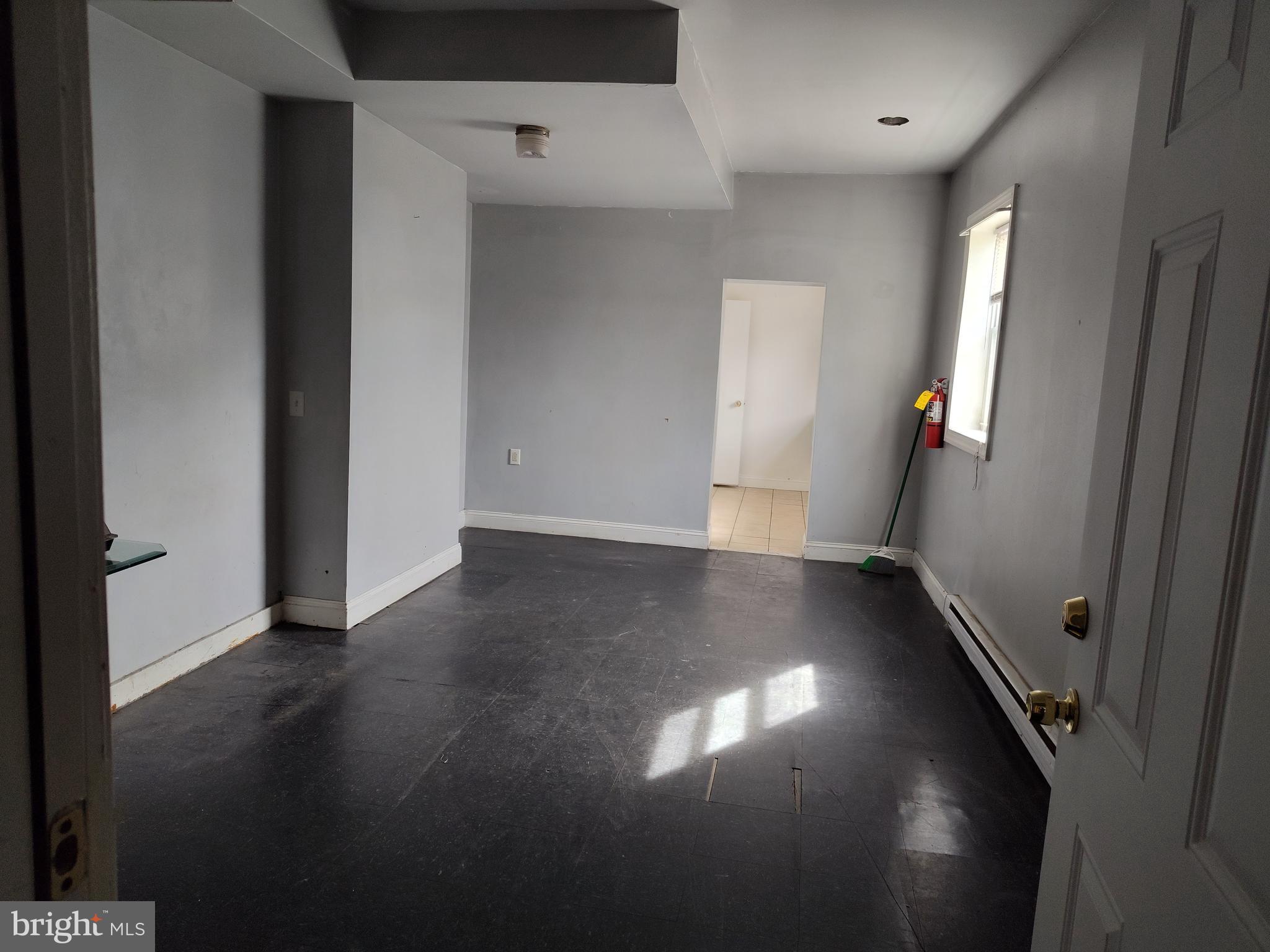 OLDE KENSINGTON - Commercial Sale