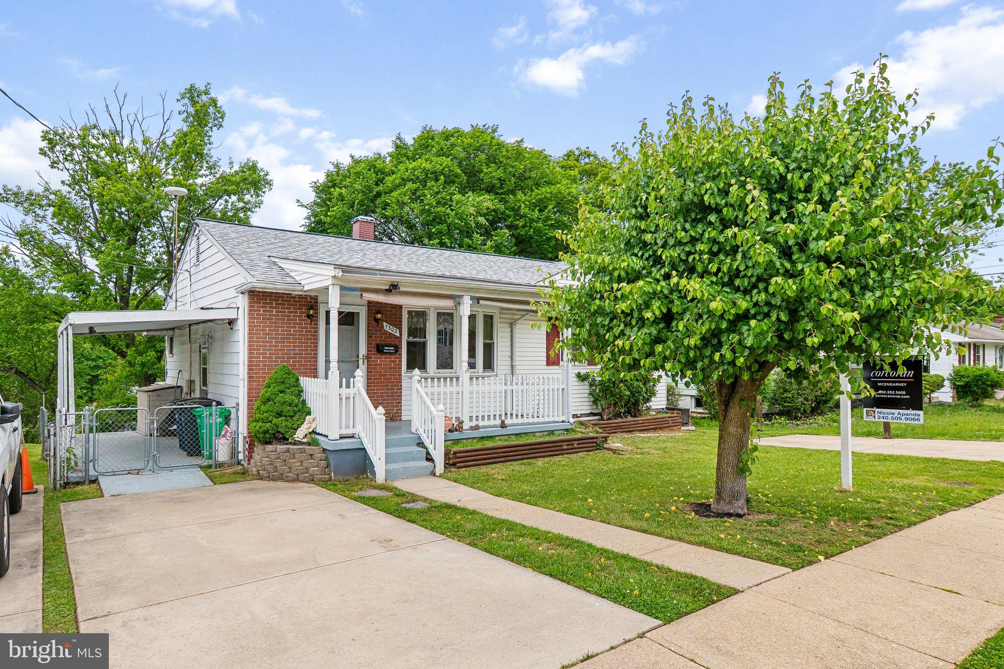 LANHAM WOODS - Residential