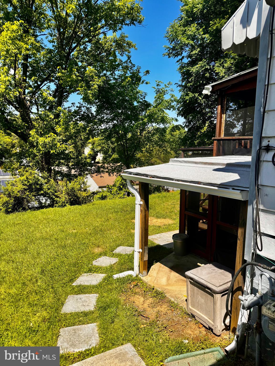 LANHAM WOODS - Residential