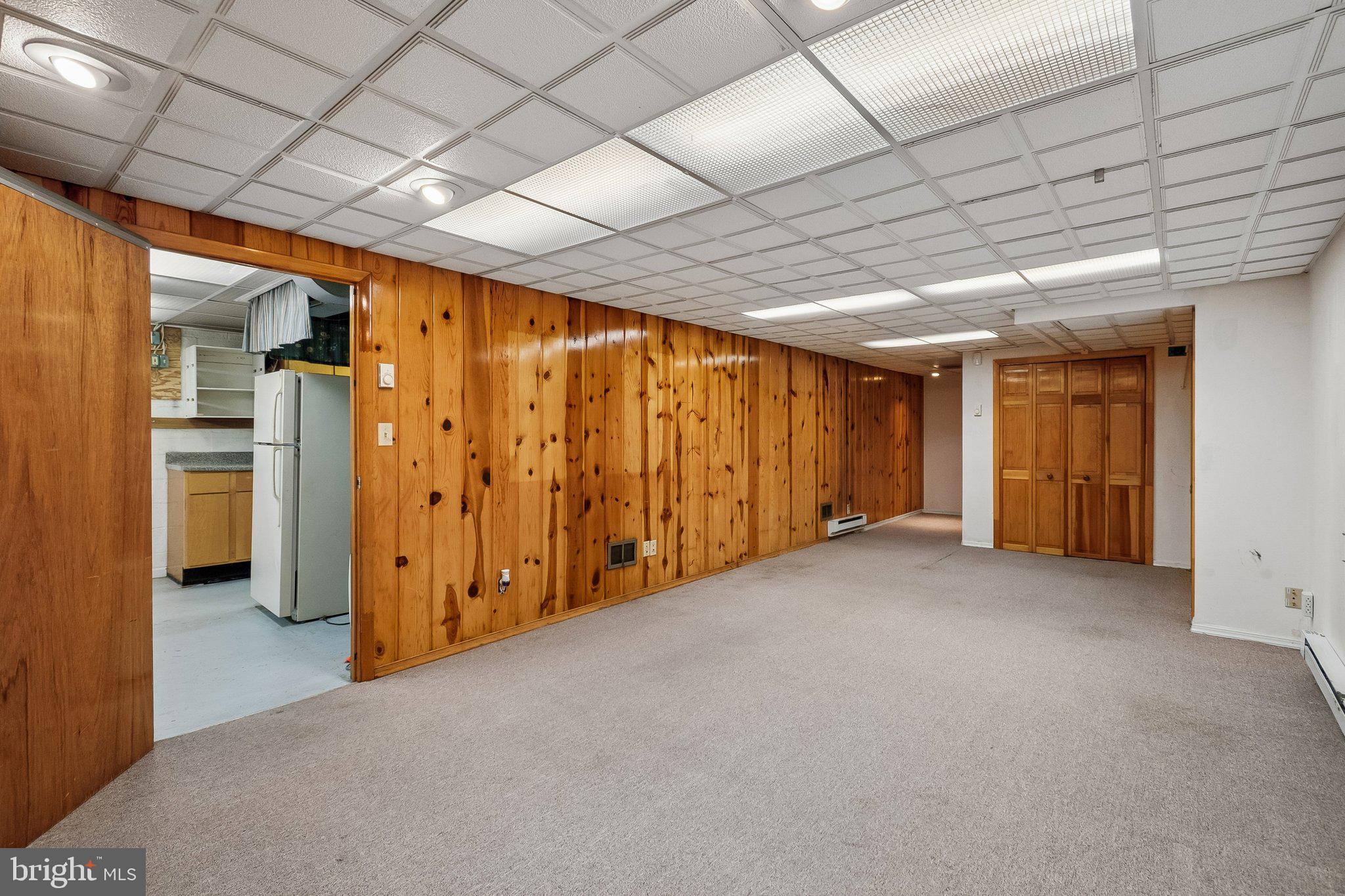 LANHAM WOODS - Residential
