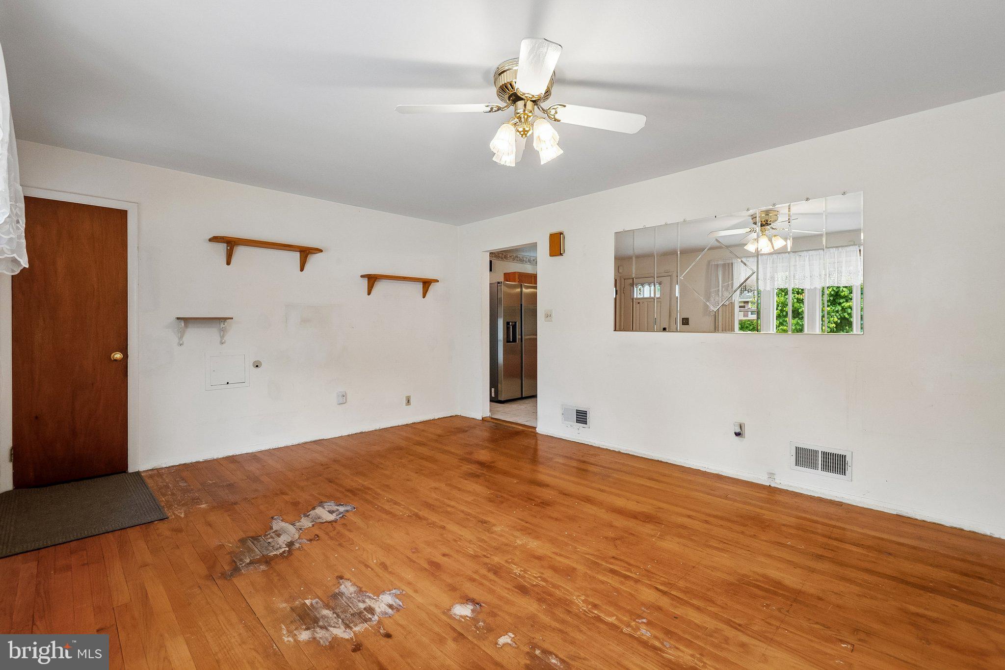 LANHAM WOODS - Residential