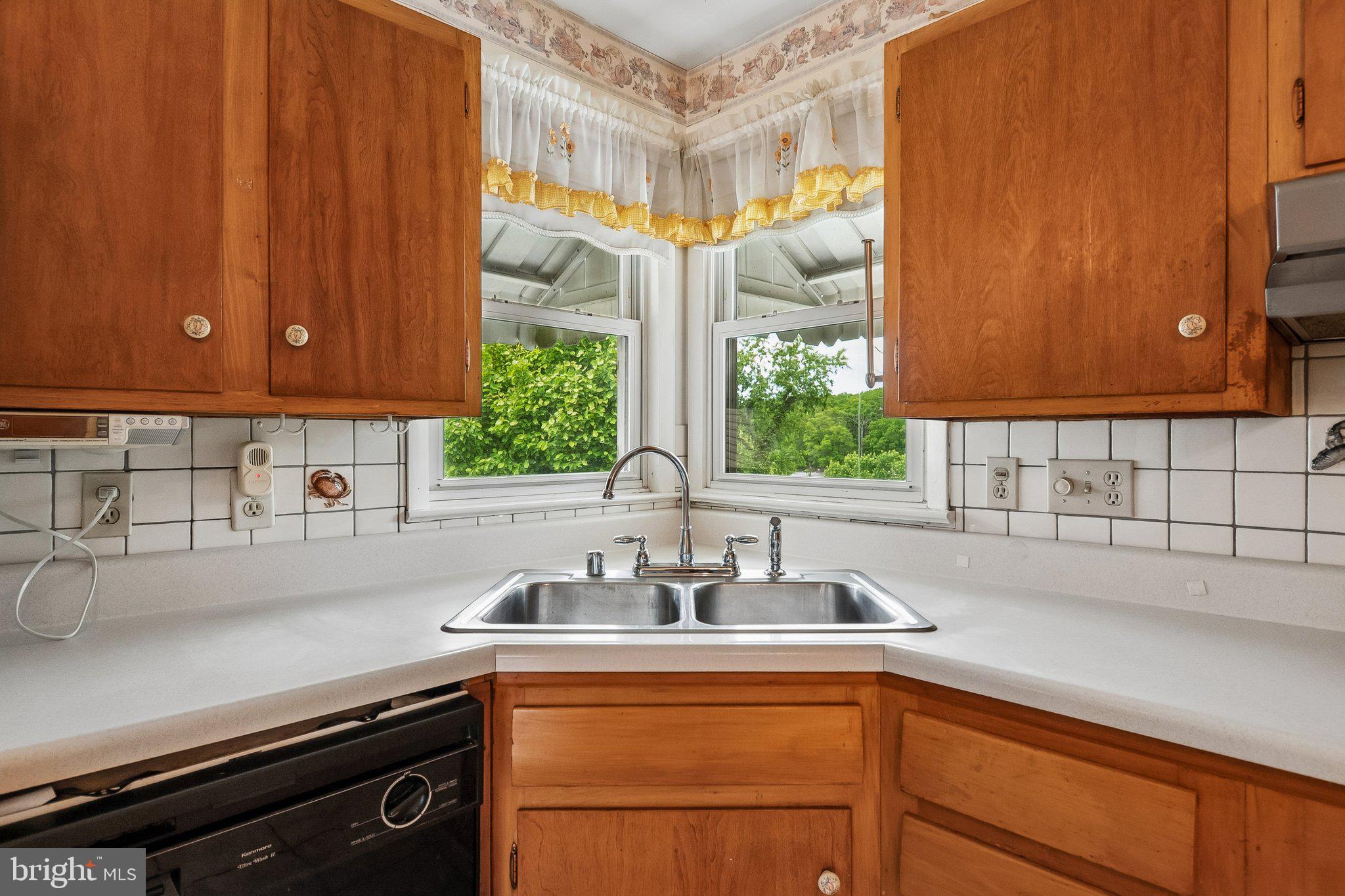 LANHAM WOODS - Residential