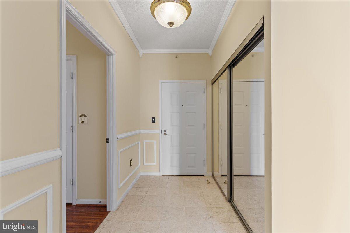 LANSDOWNE WOODS - Residential