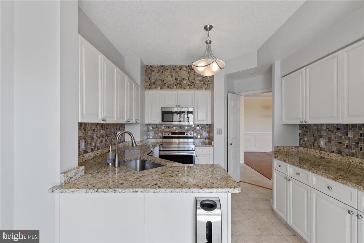 LANSDOWNE WOODS - Residential