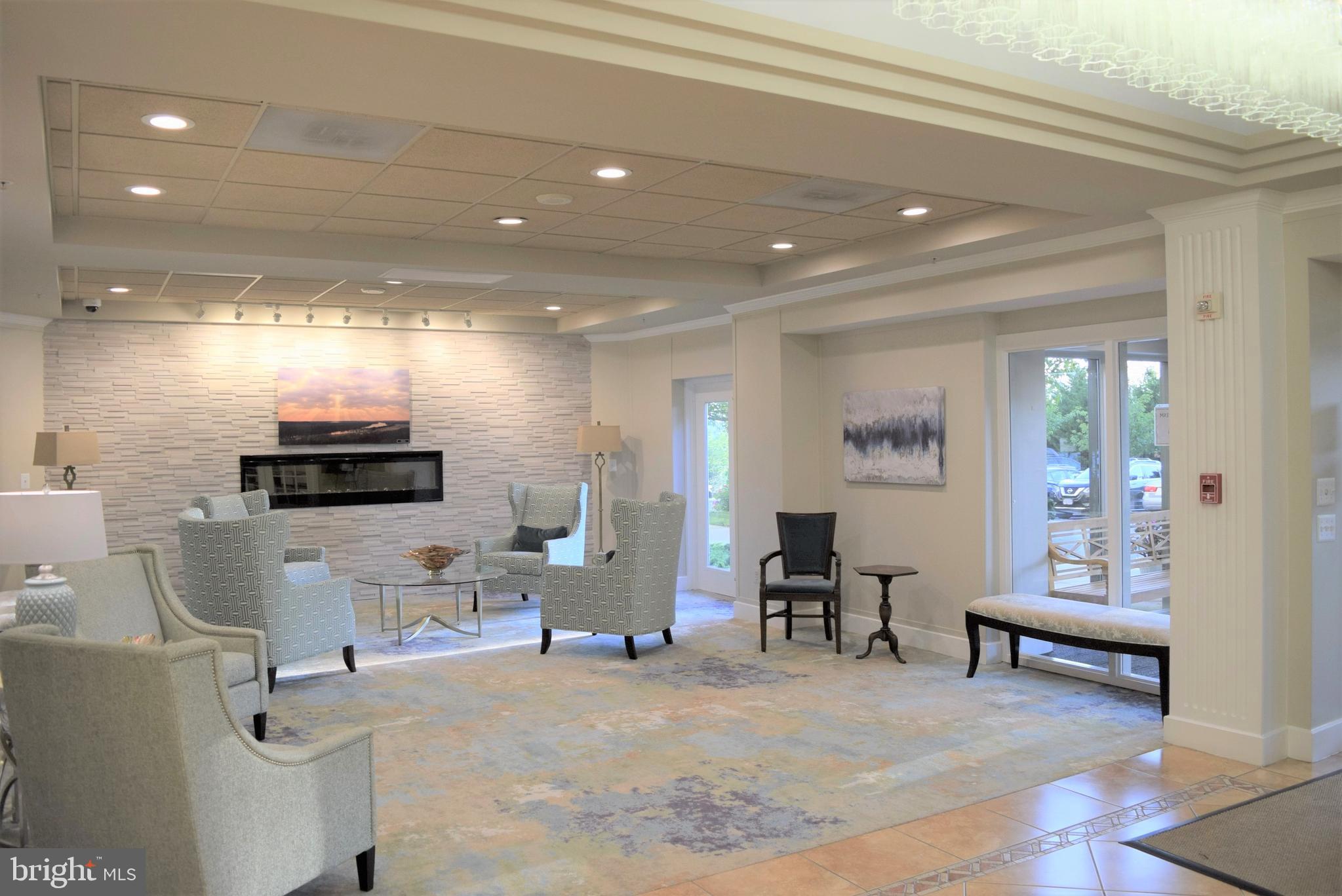 LANSDOWNE WOODS - Residential