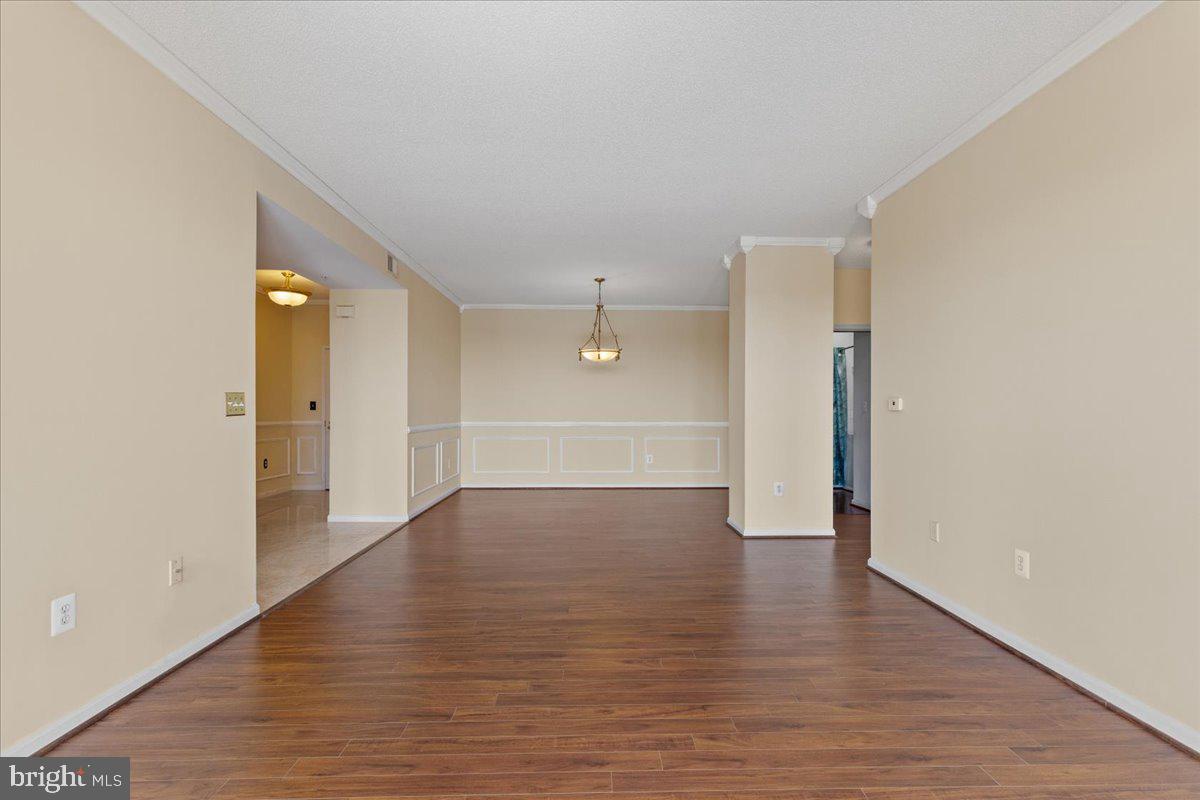 LANSDOWNE WOODS - Residential