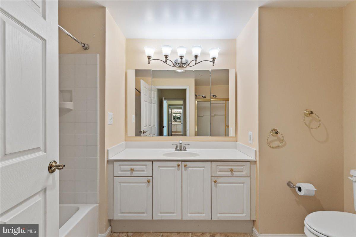 LANSDOWNE WOODS - Residential