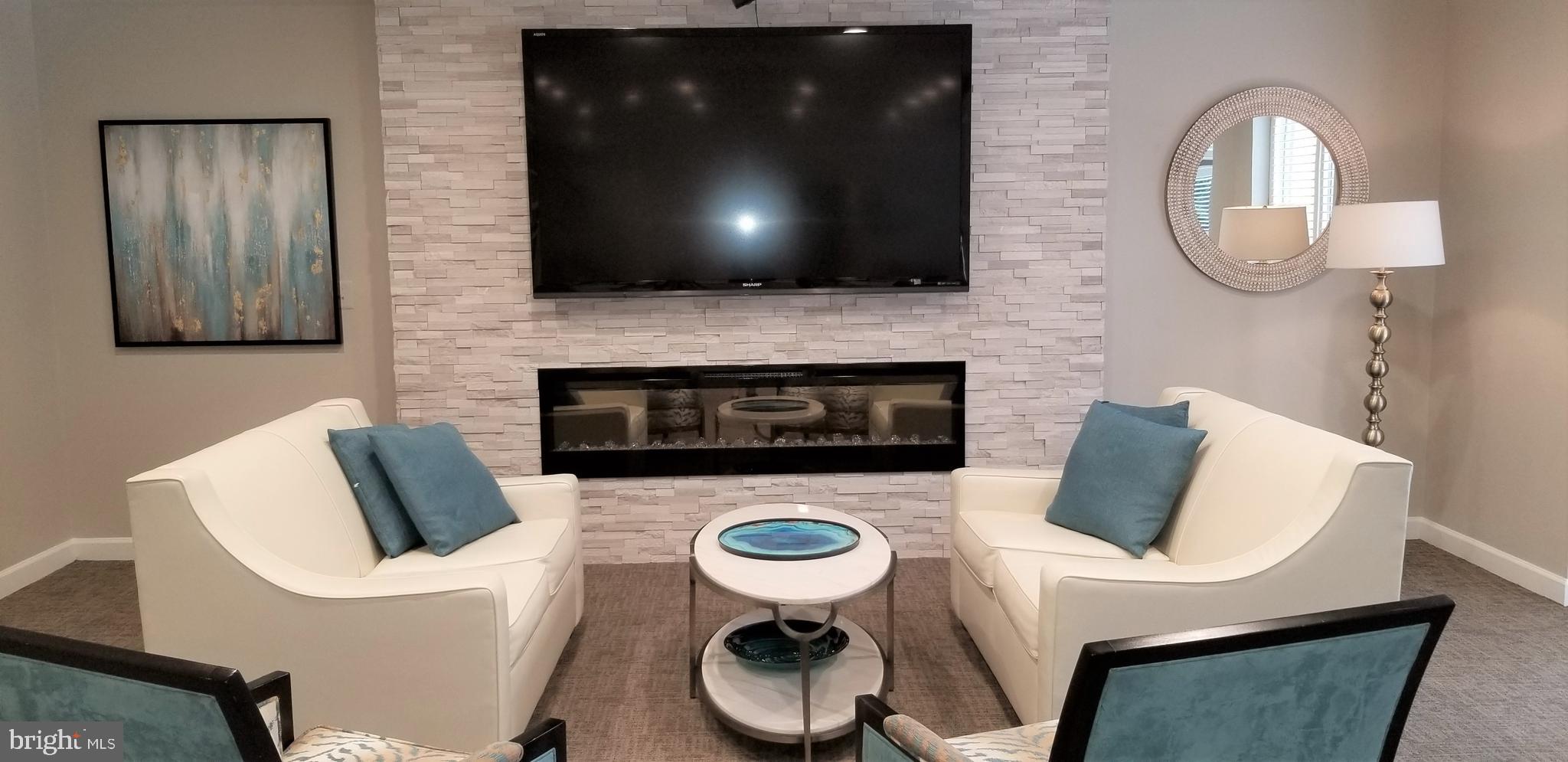 LANSDOWNE WOODS - Residential