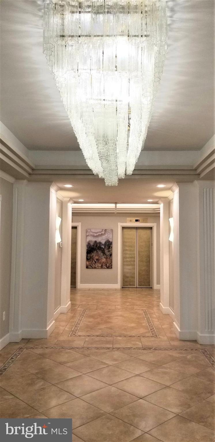 LANSDOWNE WOODS - Residential