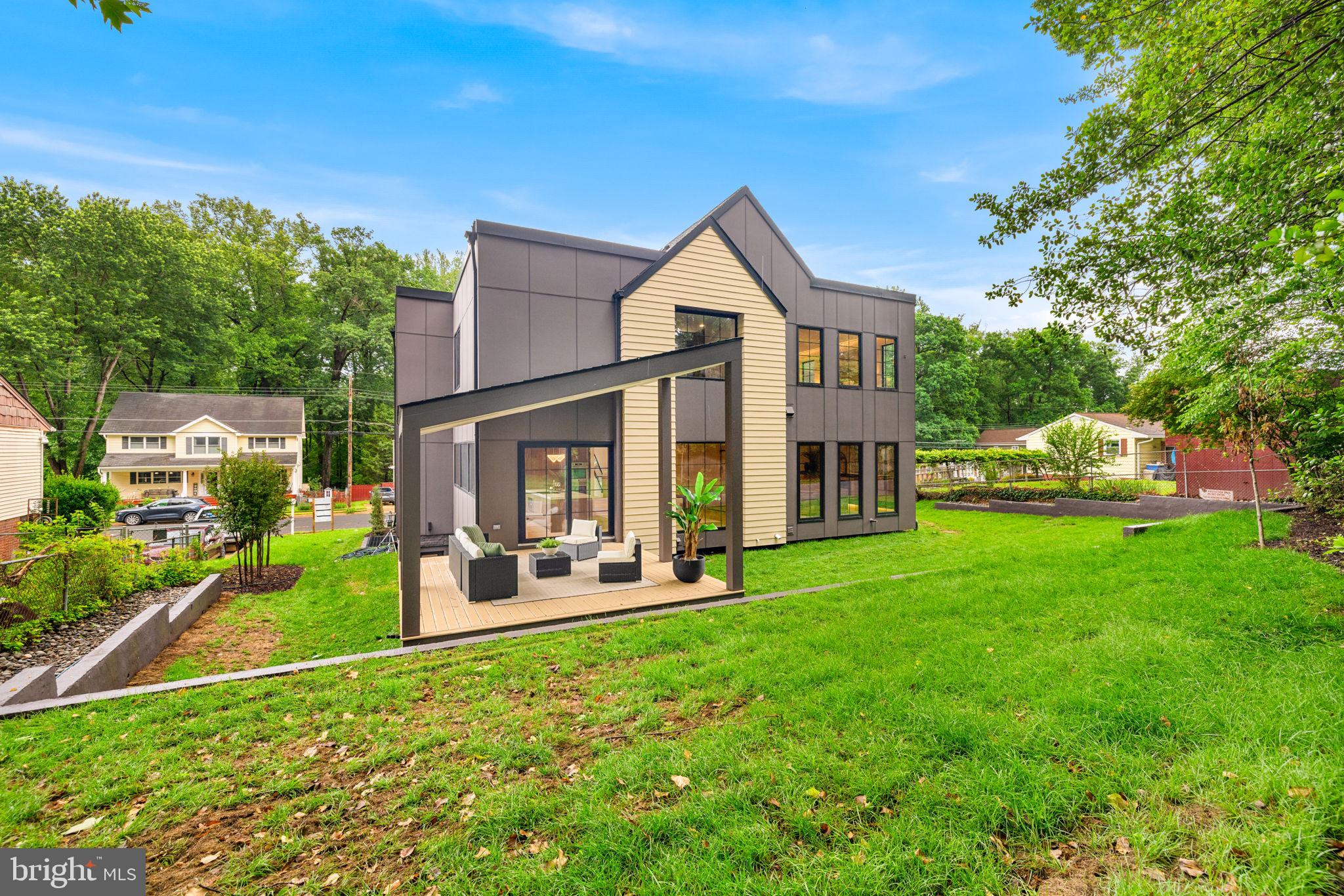 VIENNA WOODS - Residential
