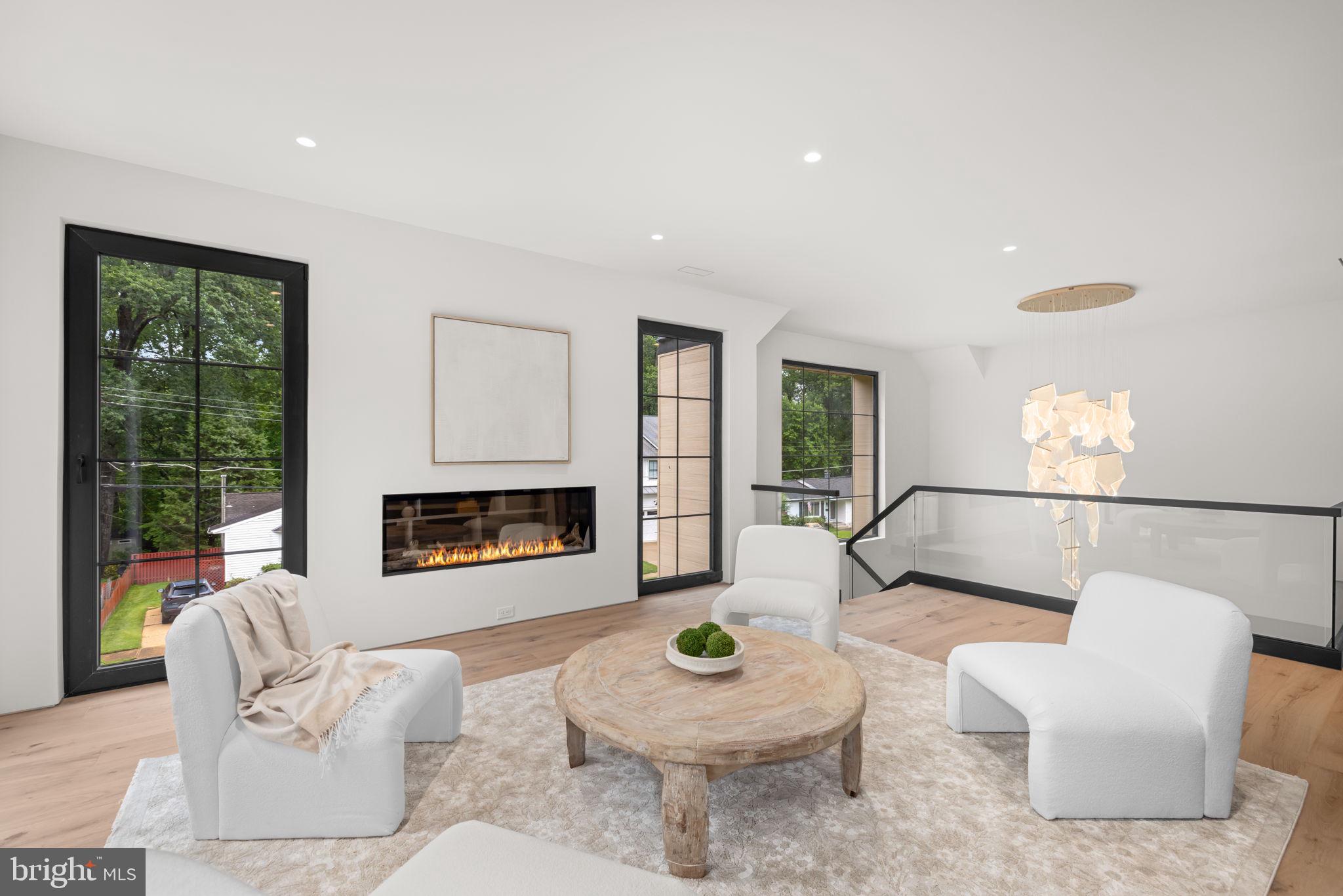 VIENNA WOODS - Residential