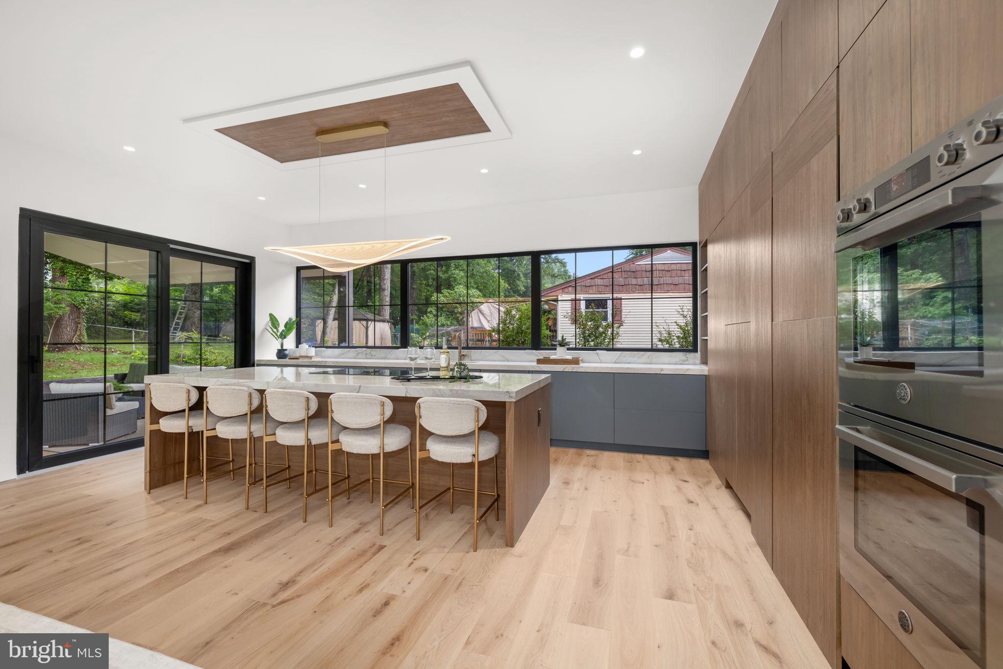 VIENNA WOODS - Residential