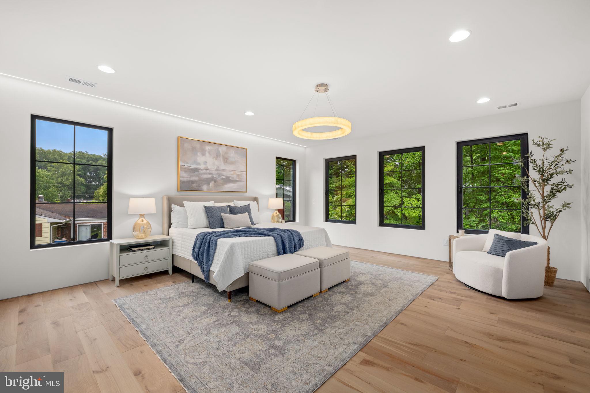 VIENNA WOODS - Residential
