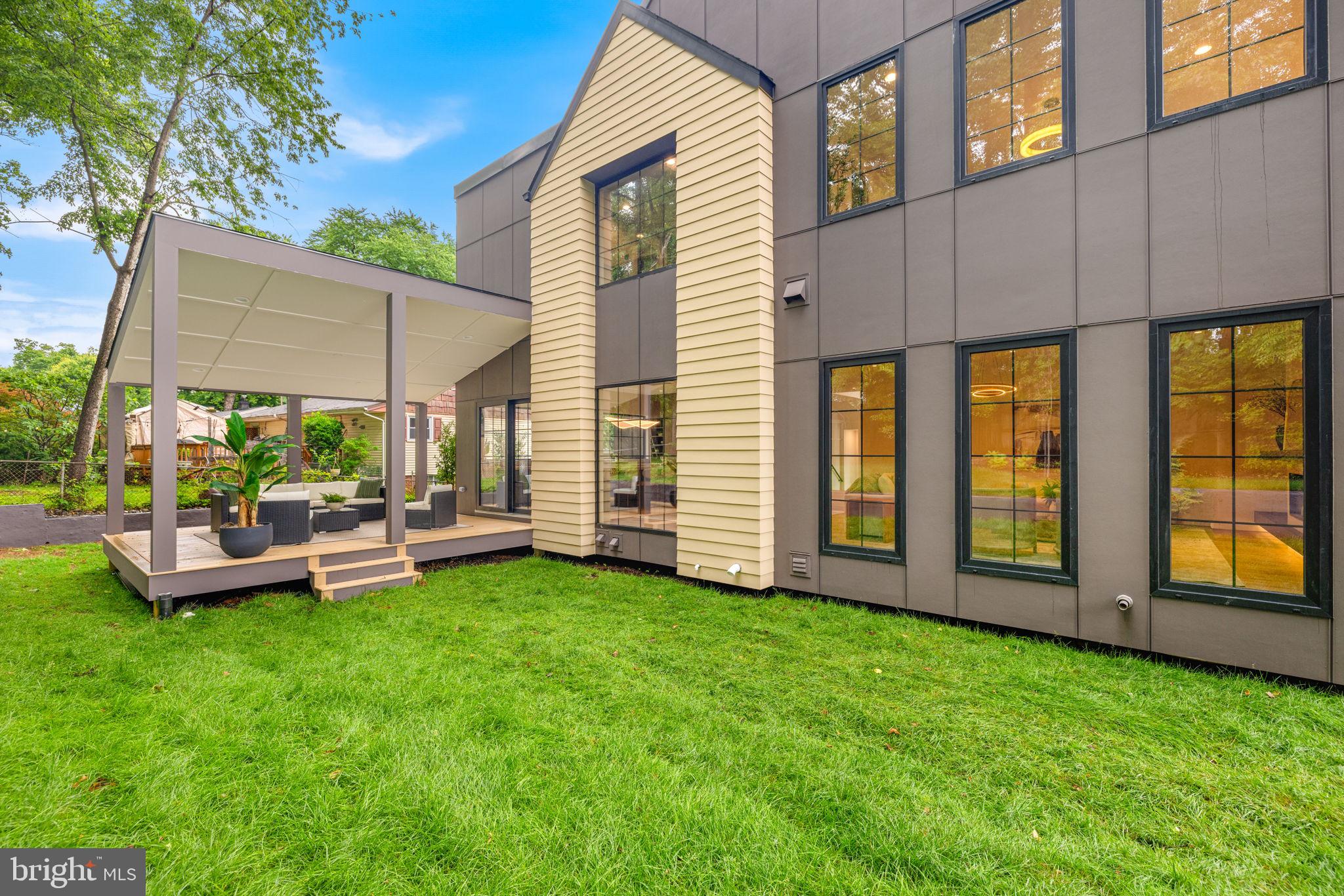 VIENNA WOODS - Residential