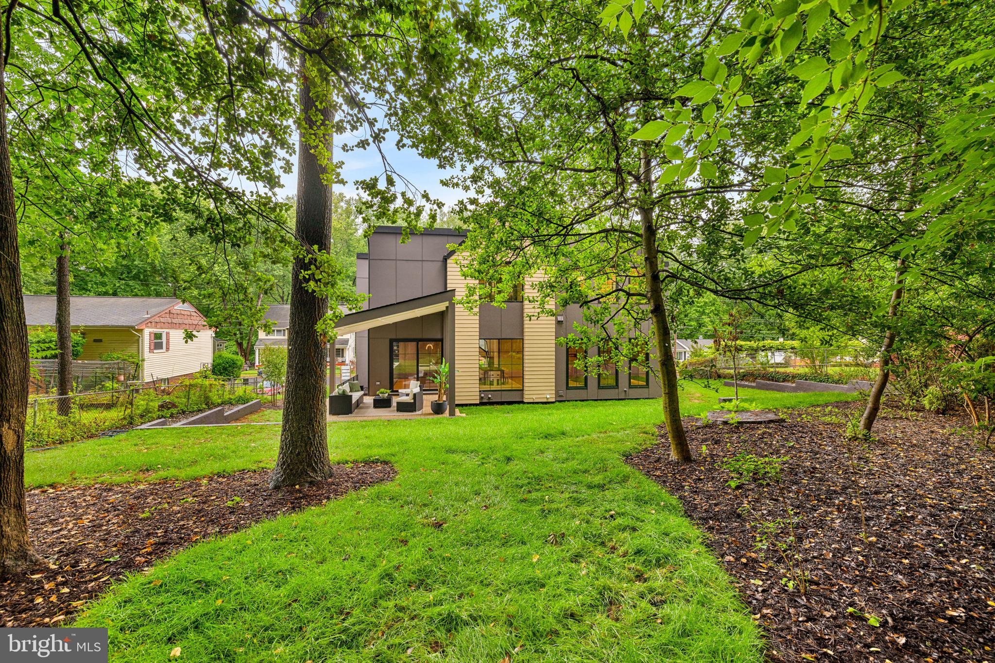 VIENNA WOODS - Residential