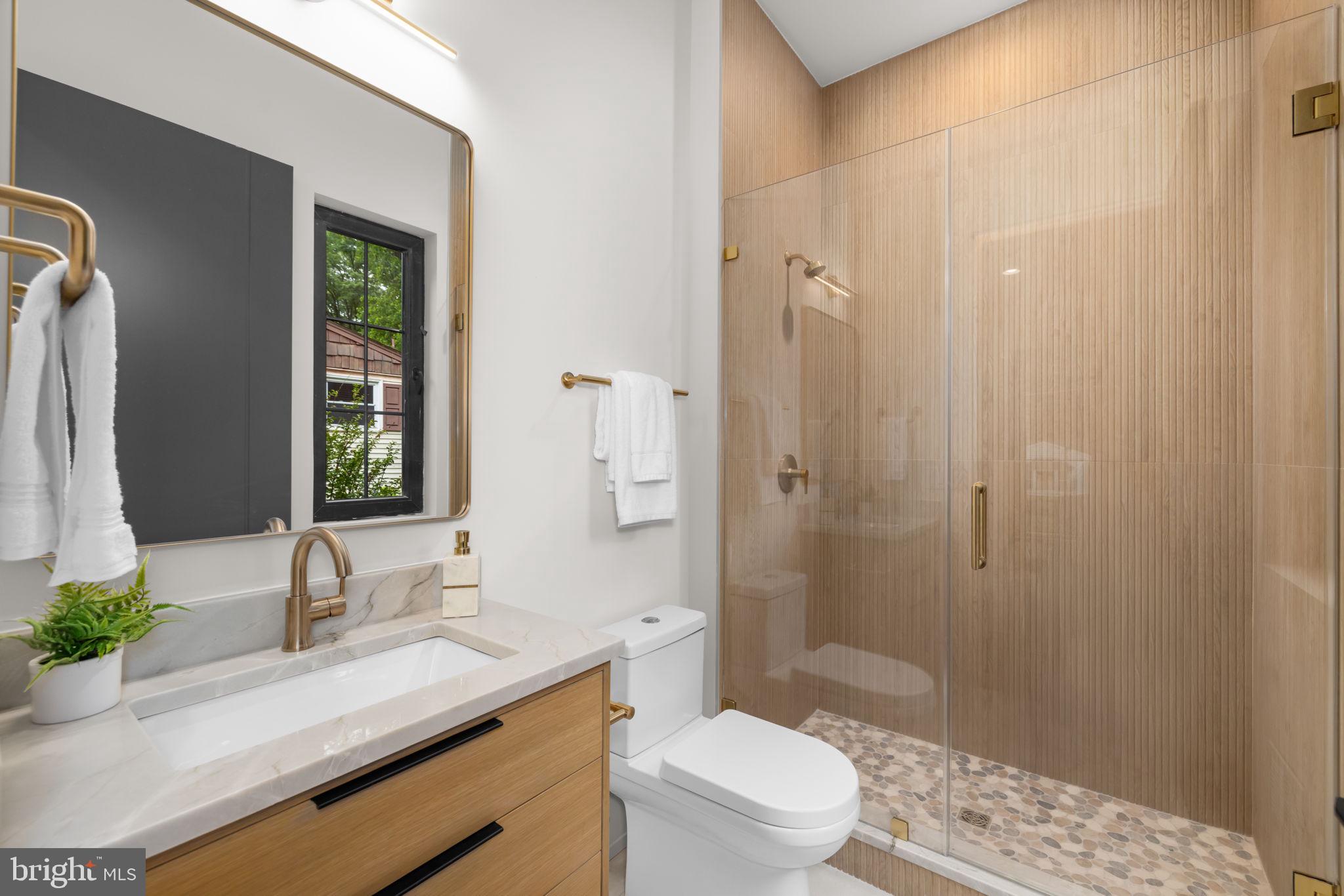 VIENNA WOODS - Residential