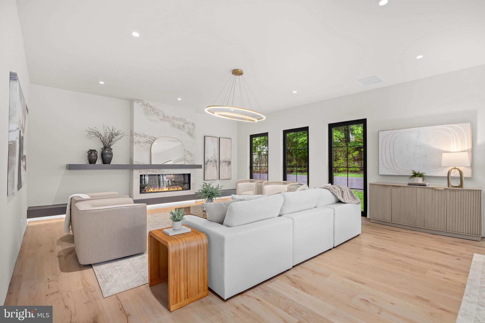 VIENNA WOODS - Residential