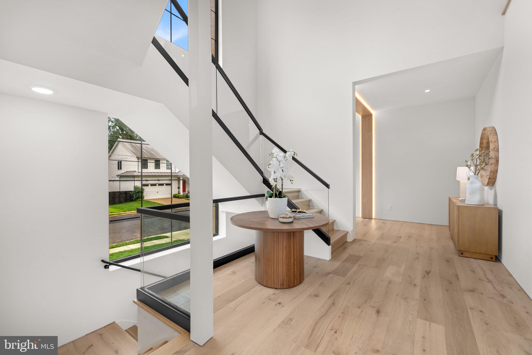 VIENNA WOODS - Residential