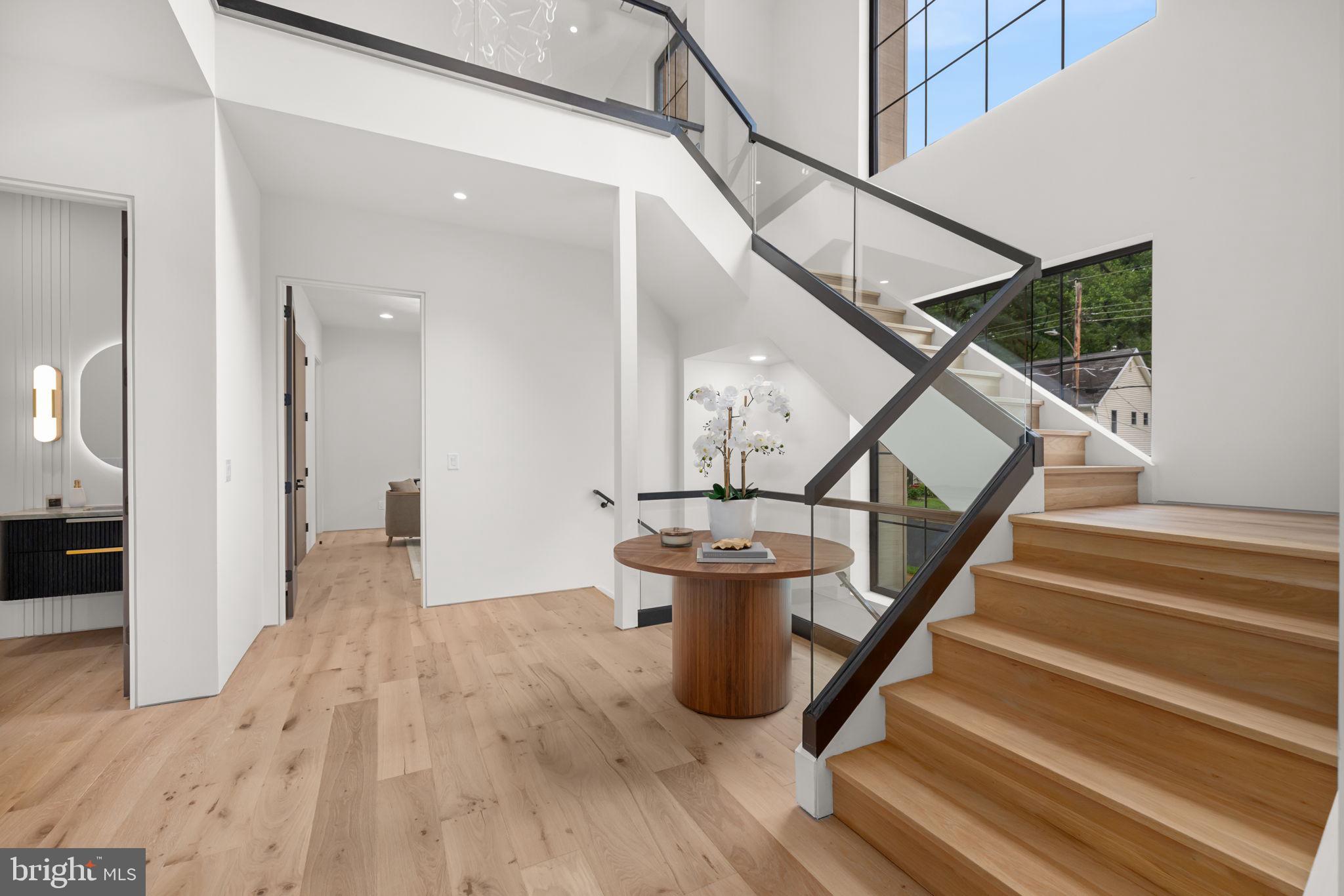 VIENNA WOODS - Residential