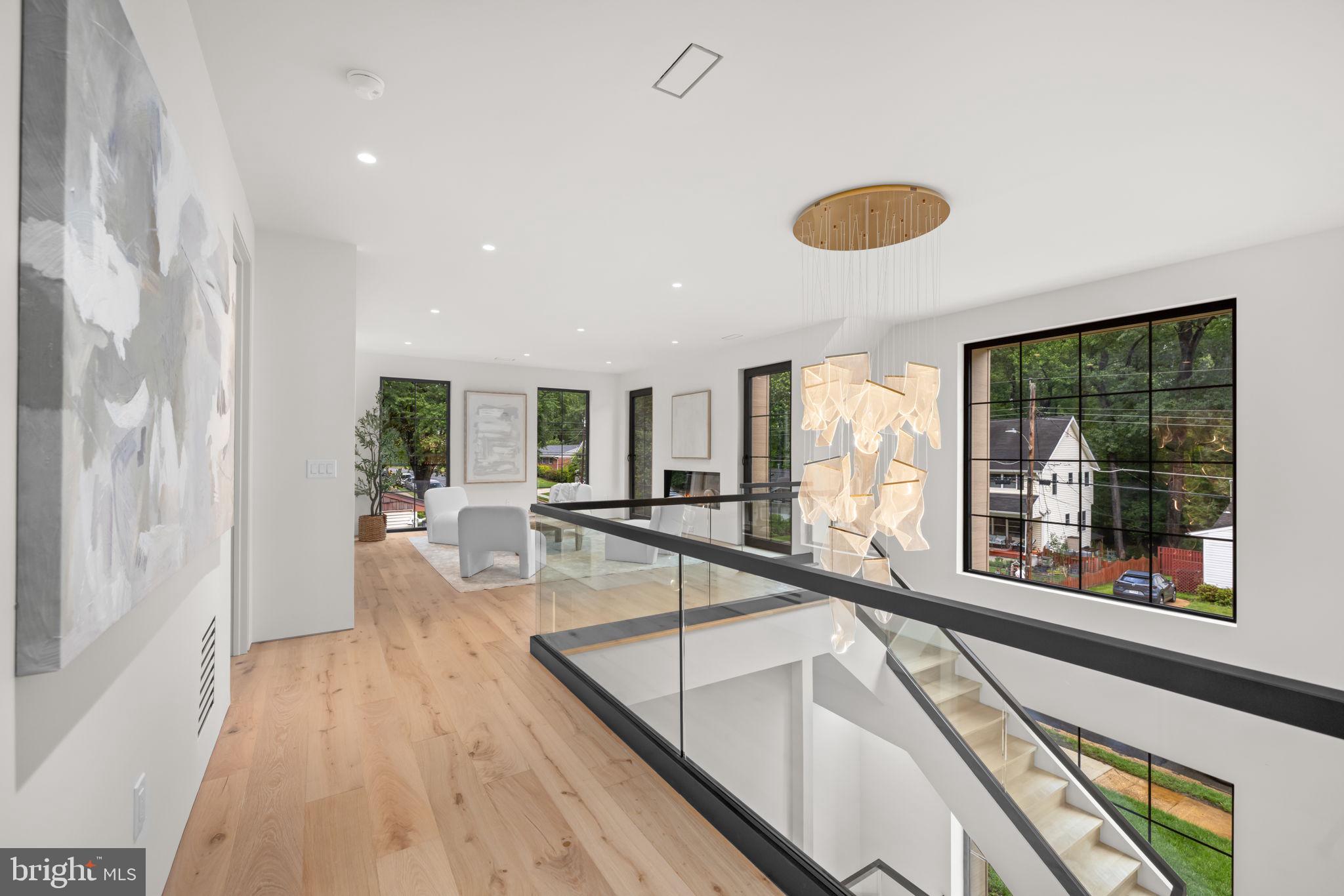 VIENNA WOODS - Residential