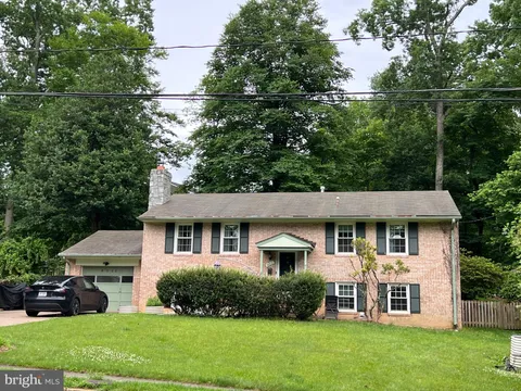 8711 Braeburn Drive, Annandale, VA MLS: VAFX2315744