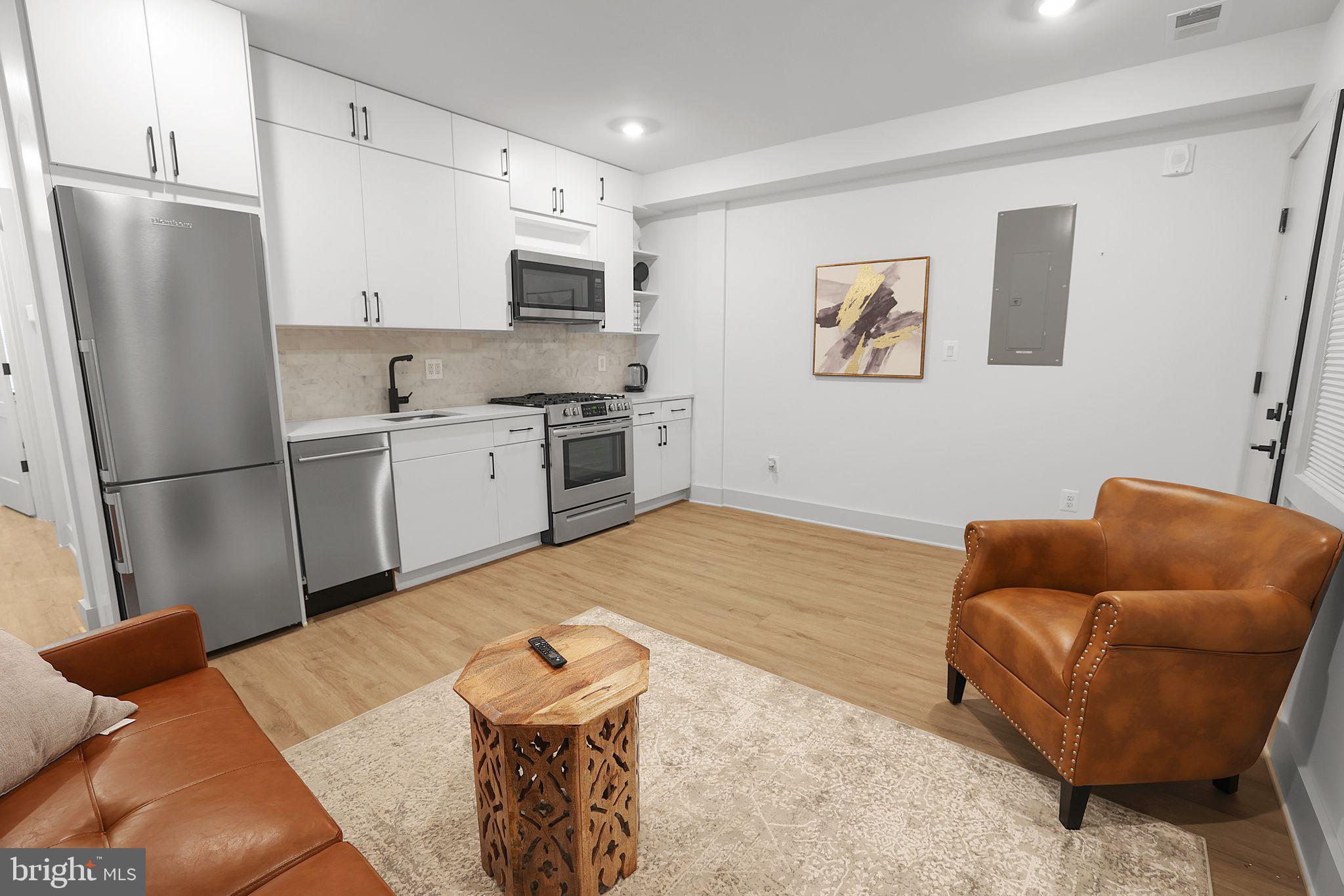256 15TH STREET SE 1