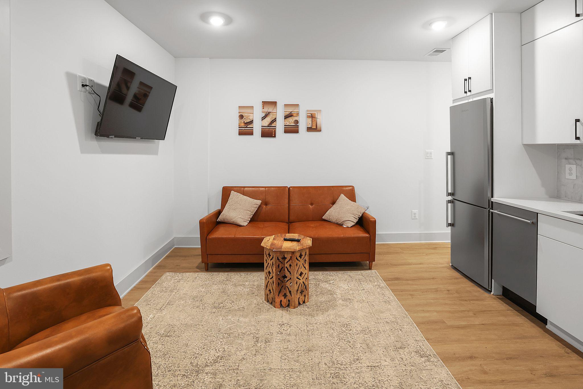 256 15TH STREET SE 1