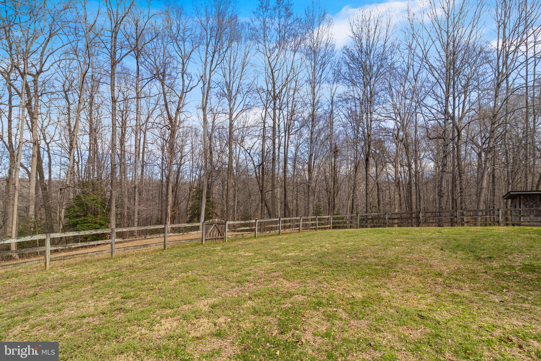 HUGGER - Residential