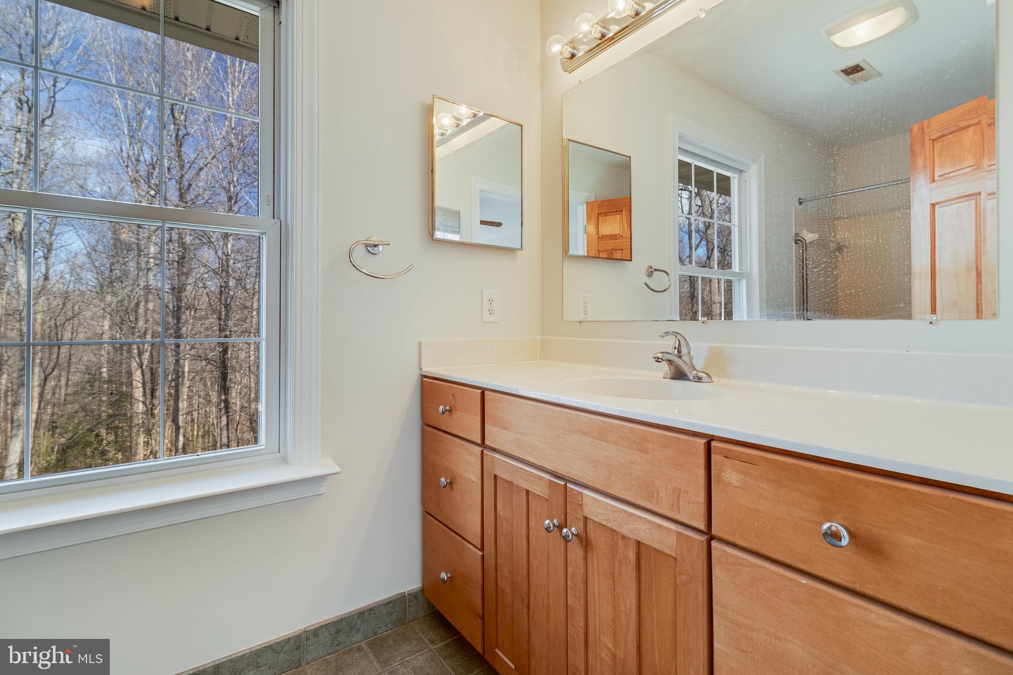 HUGGER - Residential