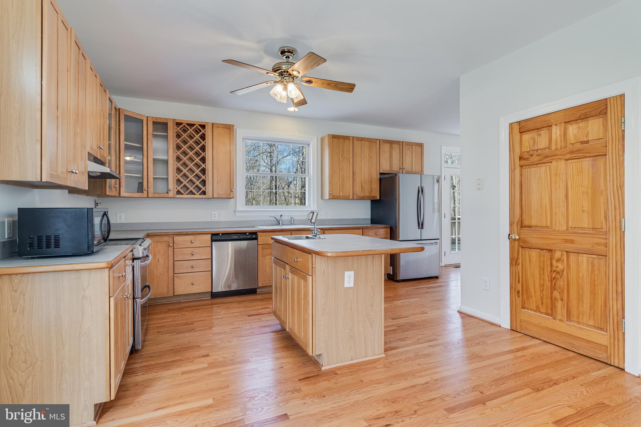 HUGGER - Residential