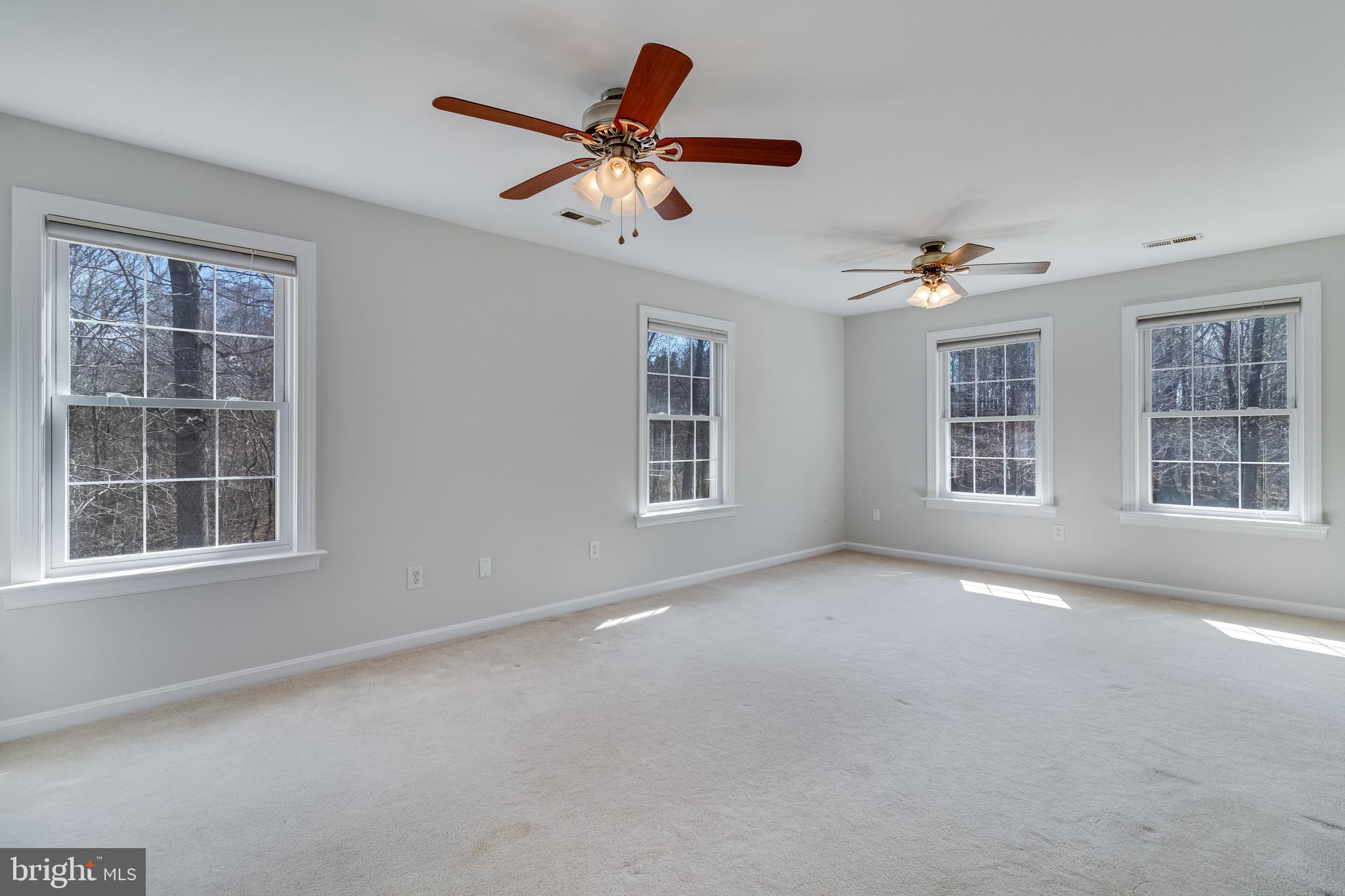 HUGGER - Residential