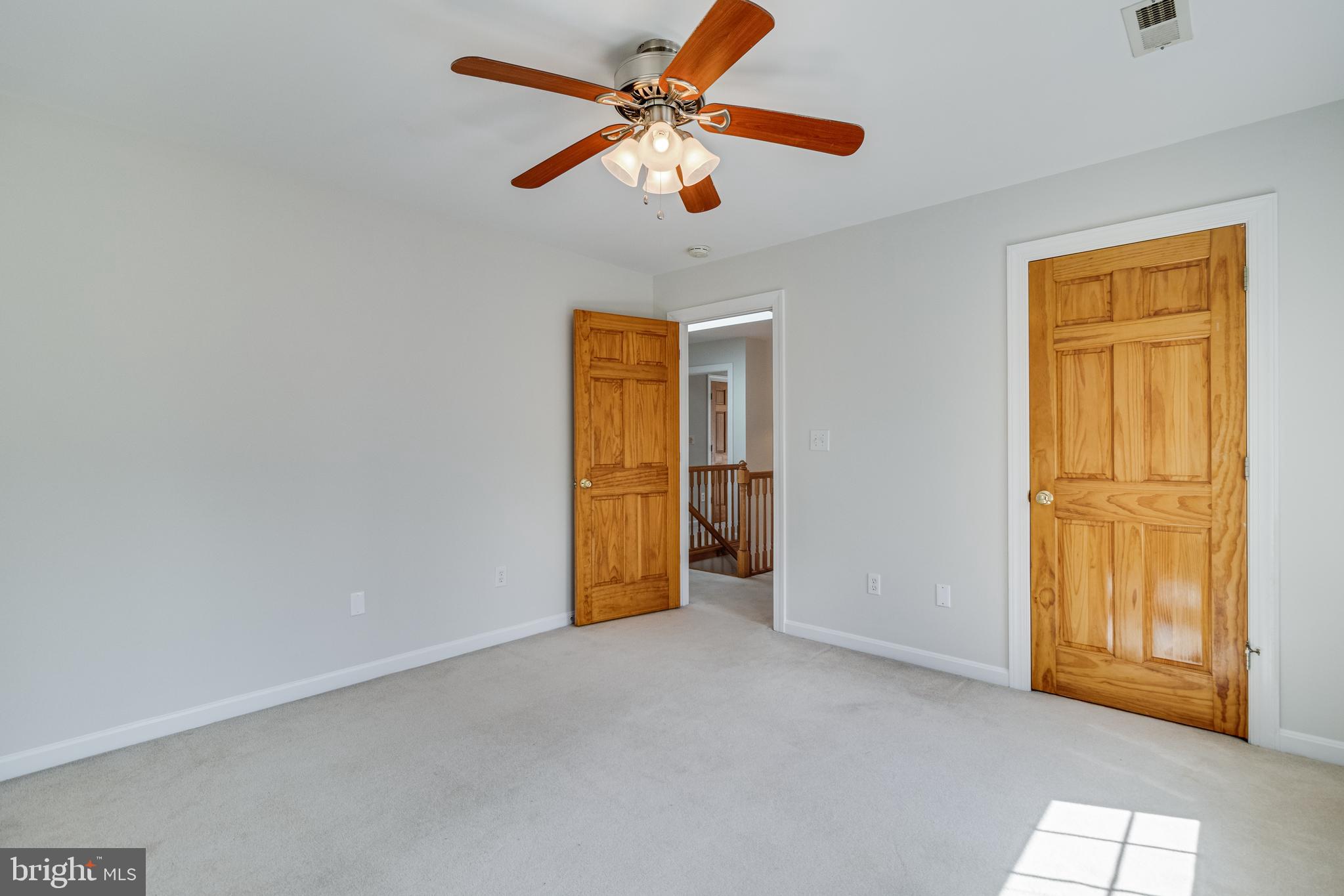 HUGGER - Residential