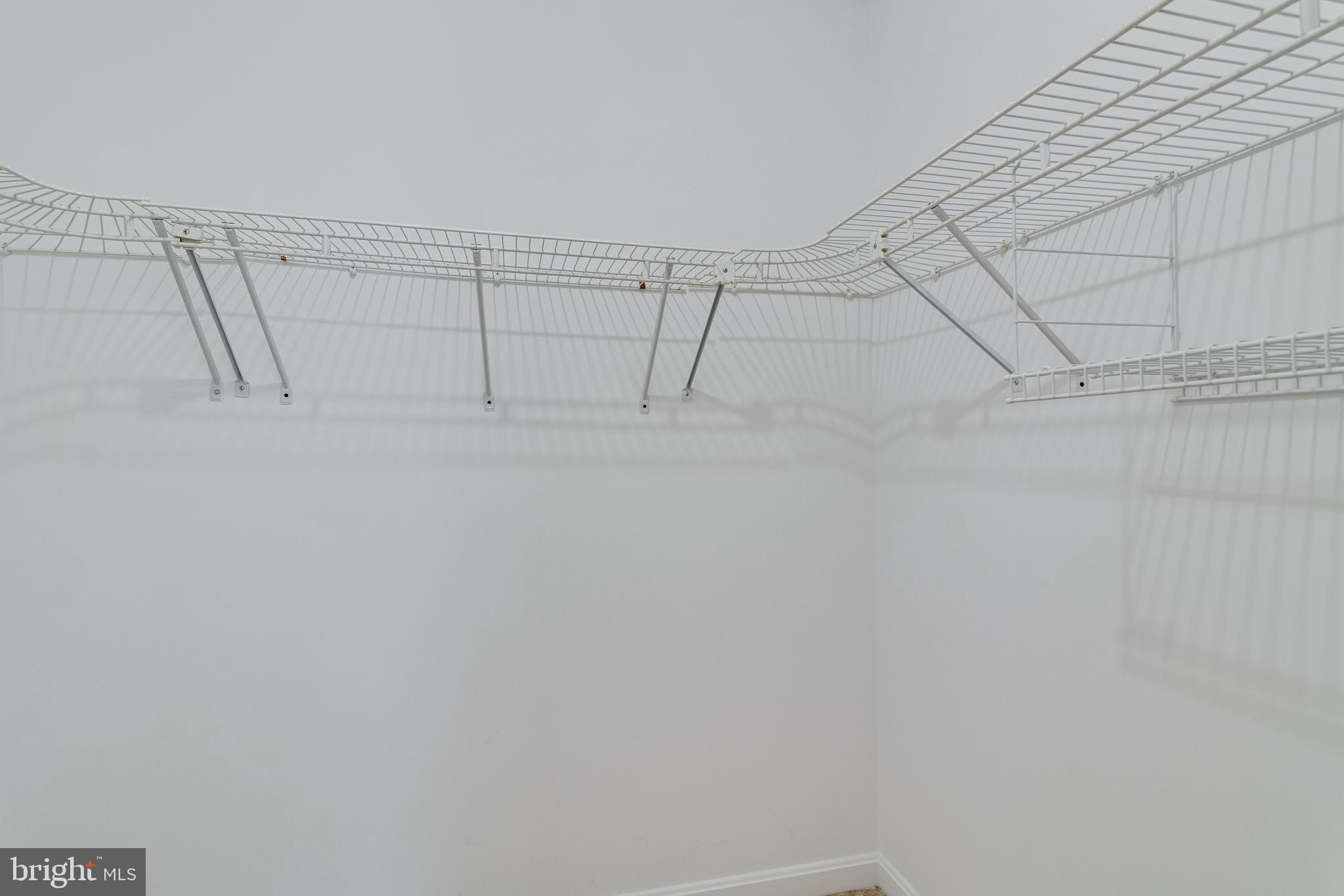 HUGGER - Residential