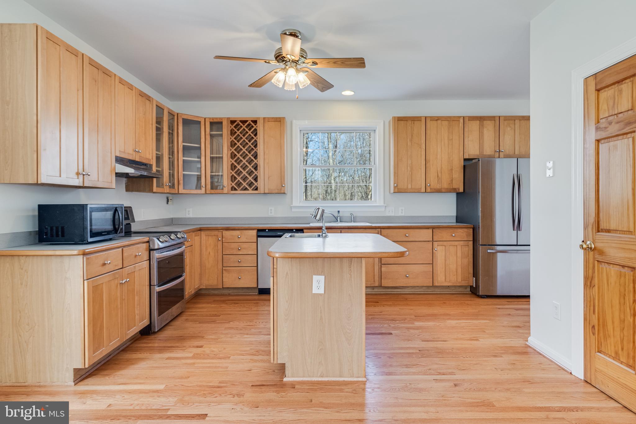 HUGGER - Residential