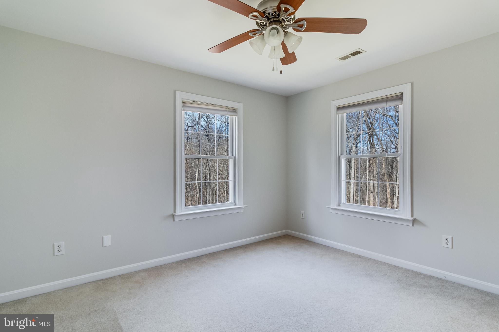 HUGGER - Residential