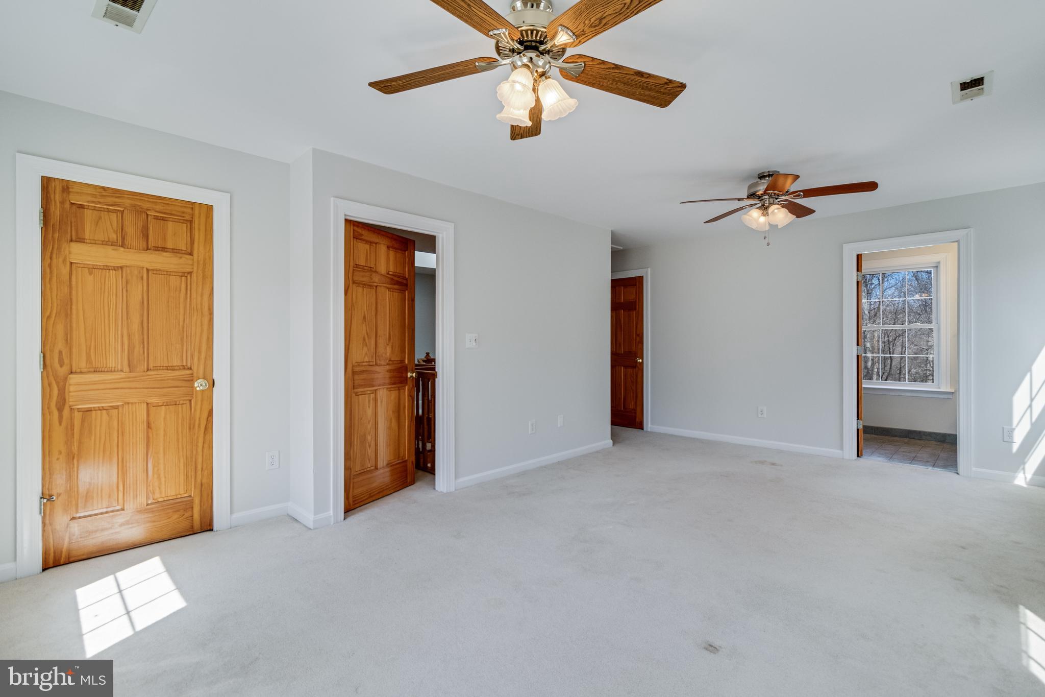 HUGGER - Residential