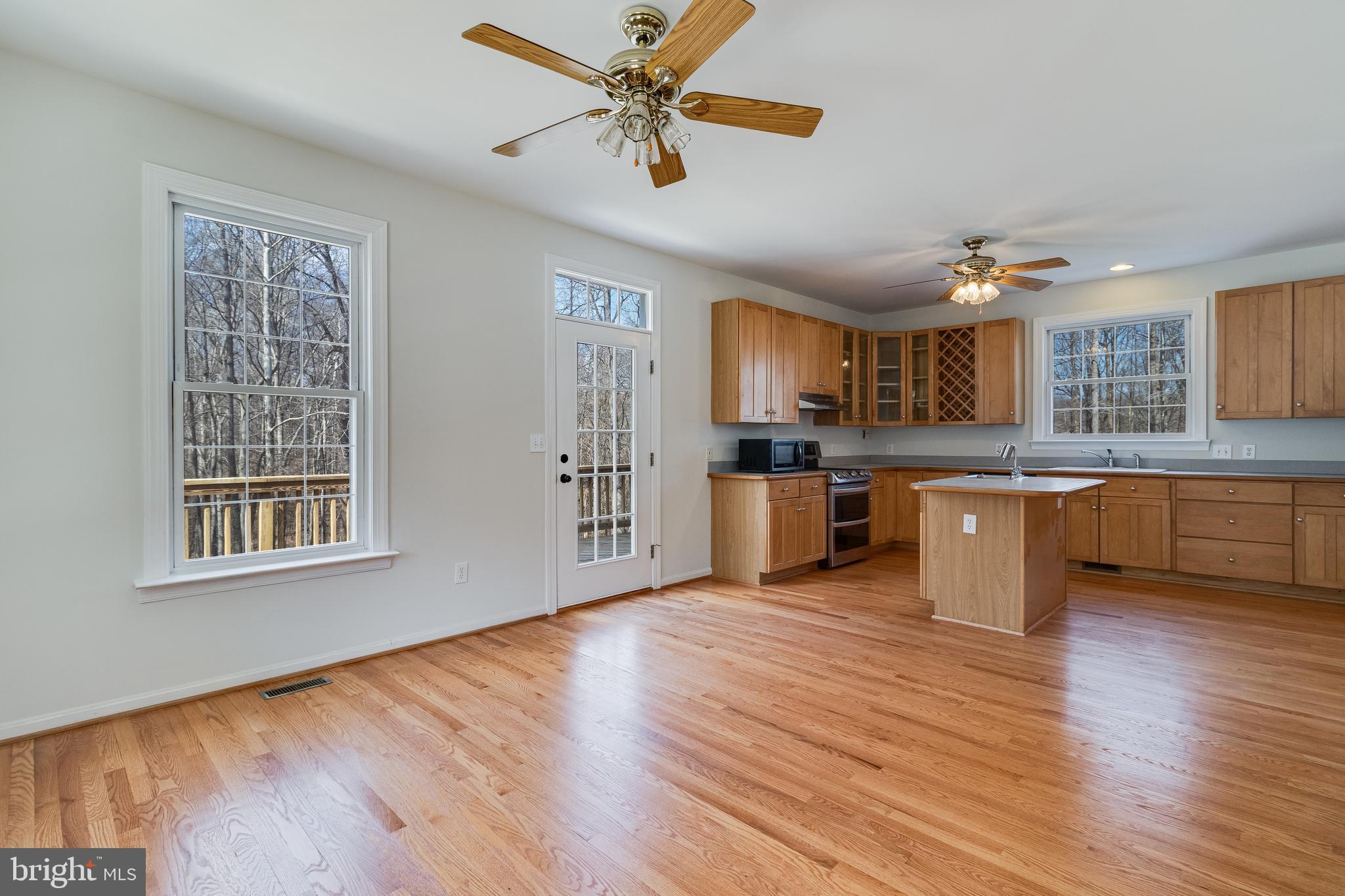 HUGGER - Residential