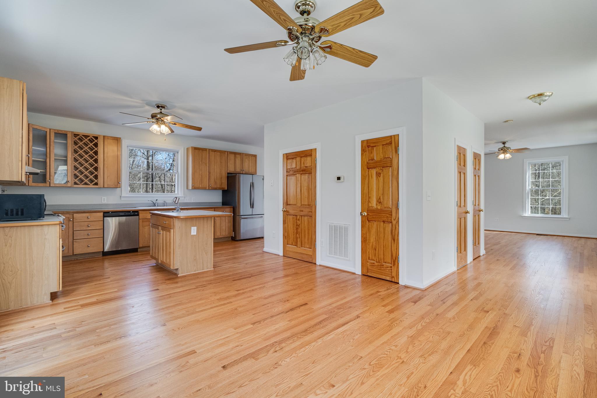 HUGGER - Residential