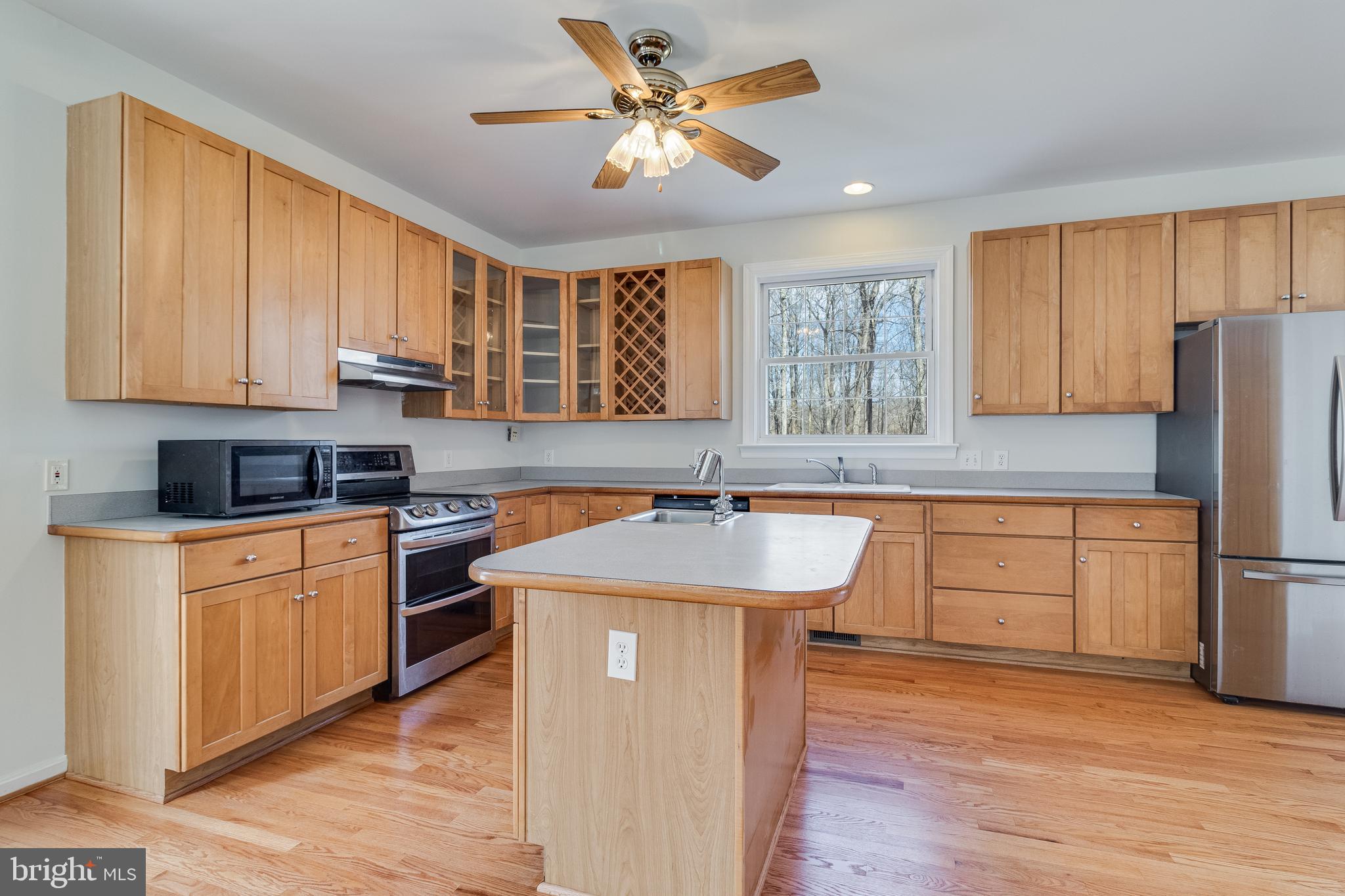 HUGGER - Residential