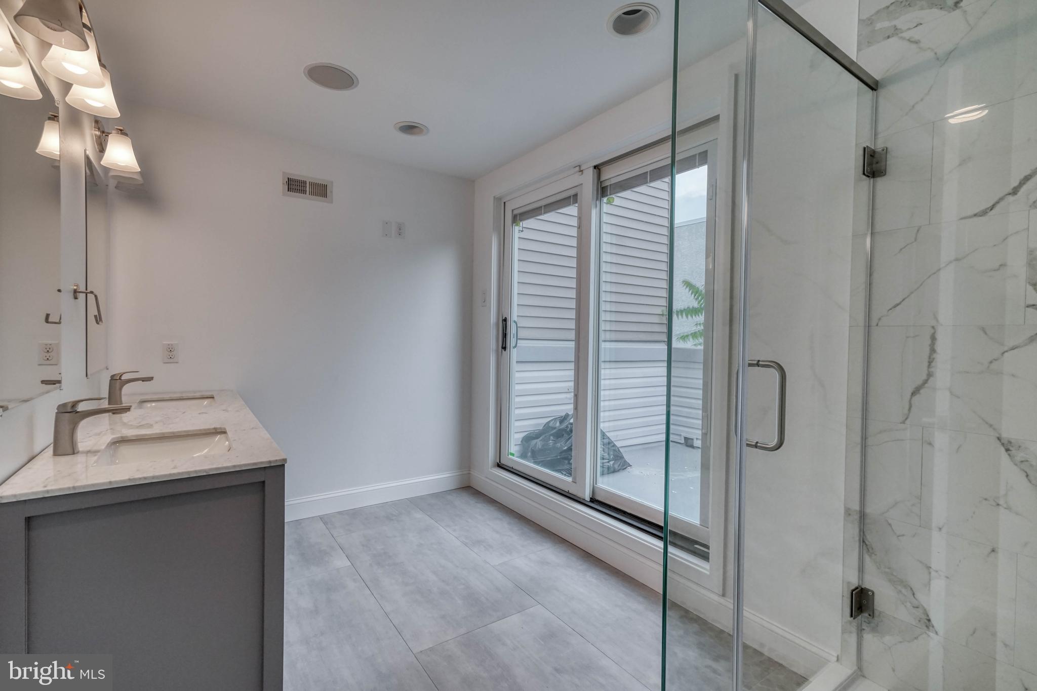 GRADUATE HOSPITAL - Residential Lease