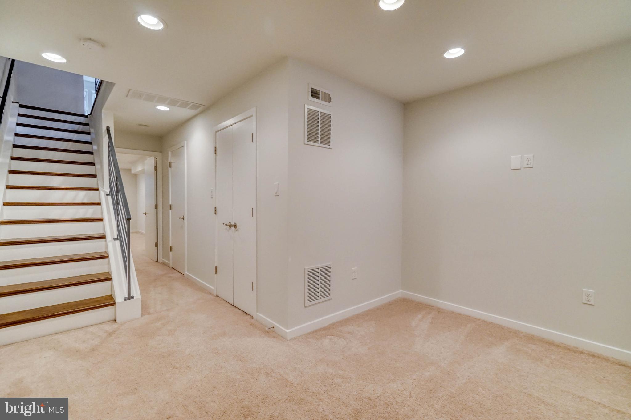 GRADUATE HOSPITAL - Residential Lease