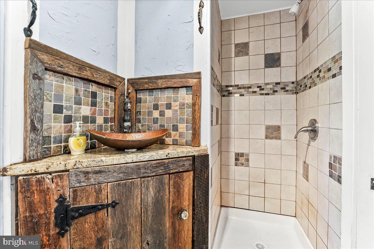 LEWISVILLE - Residential